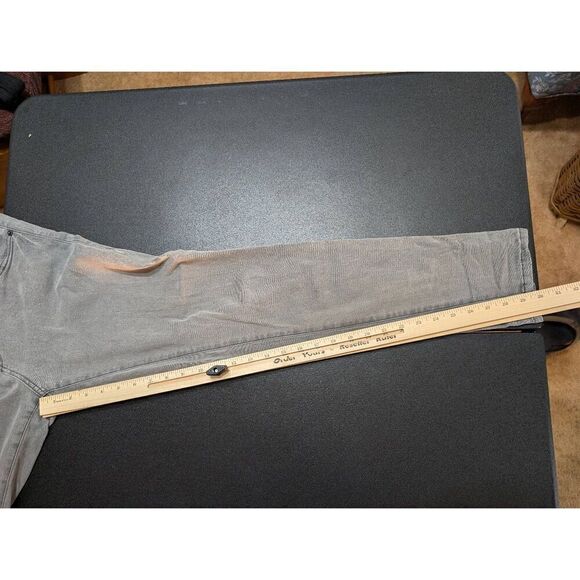 CAbi Black Jeans Women's - Picture 6 of 6